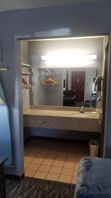 Hotel 2 Queen Beds Hotel Room 237 Booking ستيلووتر المظهر الخارجي الصورة