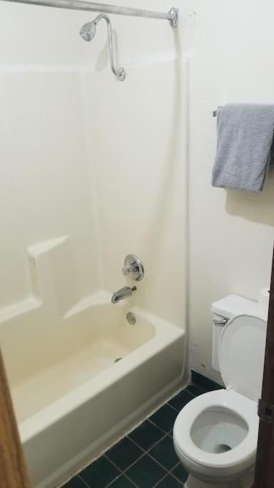 Hotel 2 Queen Beds Hotel Room 237 Booking ستيلووتر المظهر الخارجي الصورة